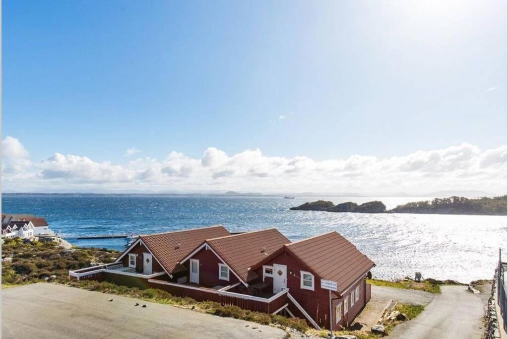 Apartment Seaside Home, Great For Fishing & Hiking Hellesoyni